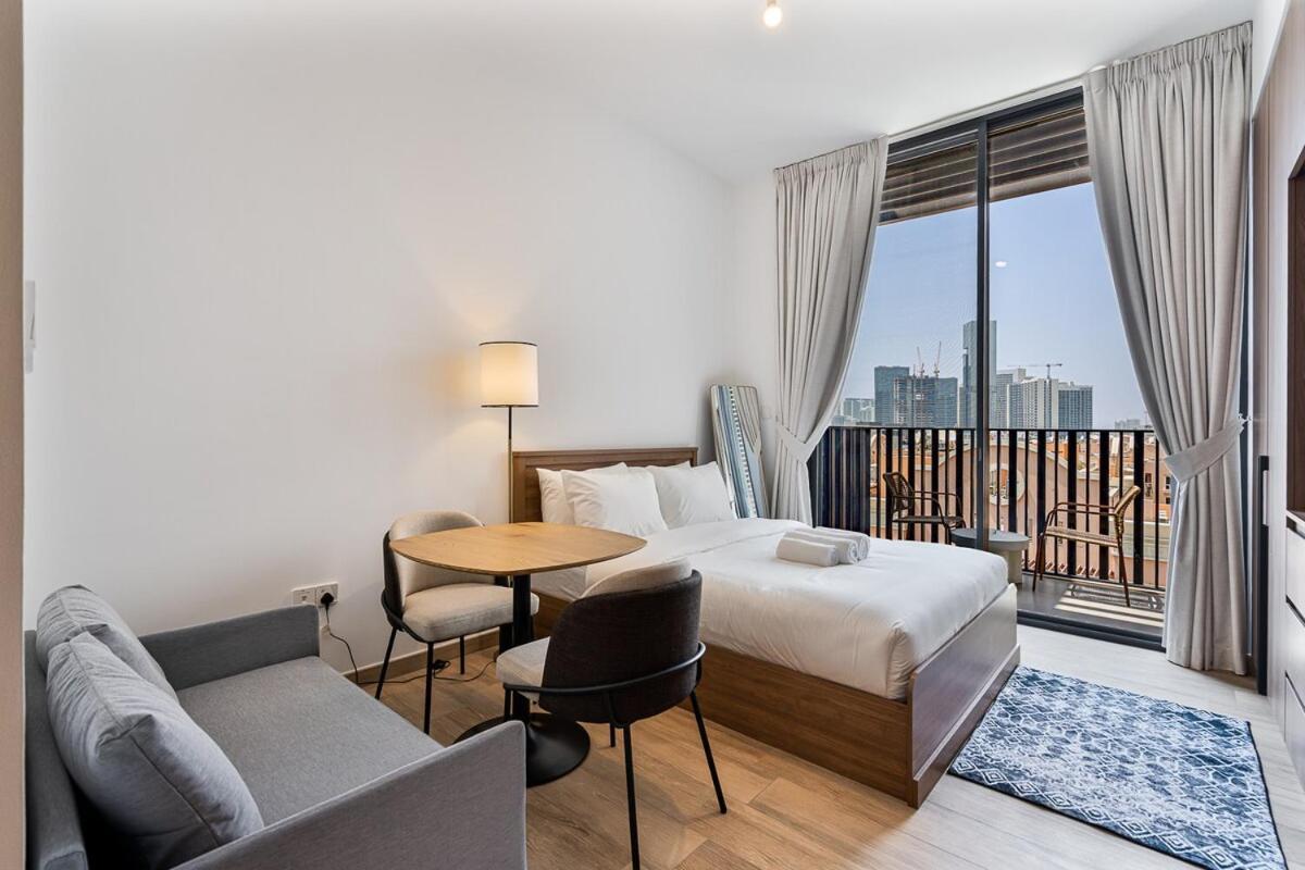 Apartment Bright Studio In Jvc With Pool And Gym Access