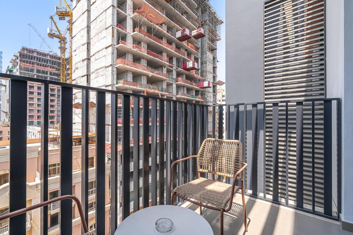 Bright Studio In Jvc With Pool And Gym Access Apartment